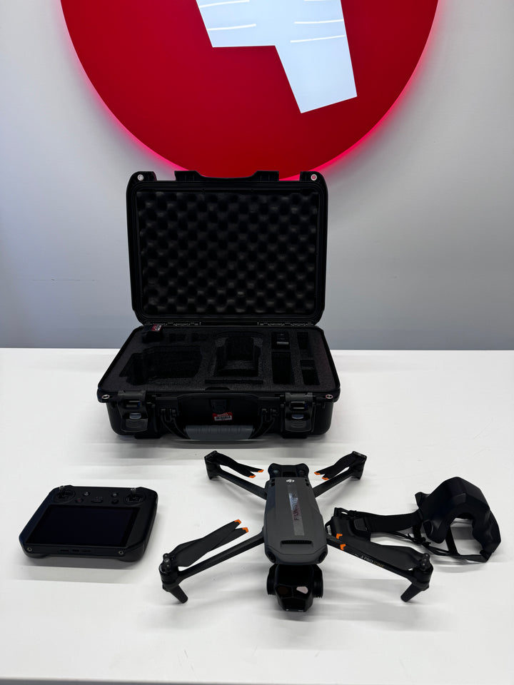 DJI Mavic 3 Pro Kit [Pre-Owned]